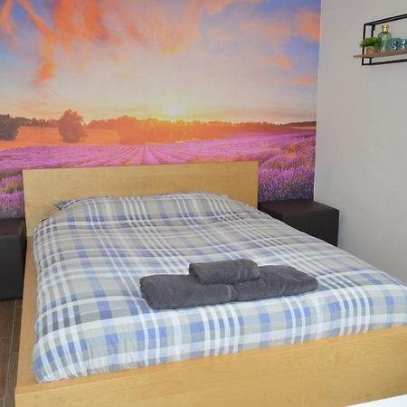 ルーセラーレModern And Private Studio With All Comfort!アパートメント エクステリア 写真